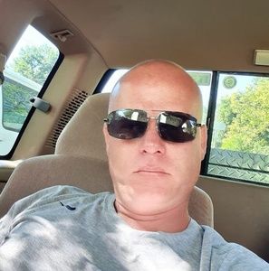 Meet your Posher, Ellis